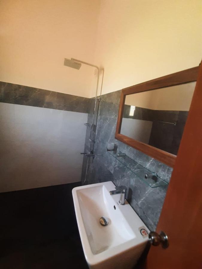 Moni Farm House Wilpattu Nochchiyagama Bagian luar foto